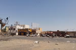 Hiện trường vụ tấn công tại một khu chợ ở Omdurman, Sudan. (Ảnh: THX/TTXVN)