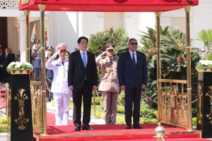 Tổng thống Abdel Fattah Al-Sisi chủ trì Lễ đón Chủ tịch nước Lương Cường thăm cấp Nhà nước Cộng hòa Arab Ai Cập.