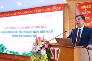 Phó Giáo sư, Tiến sĩ Vũ Trọng Lâm, Giám đốc-Tổng Biên tập Nhà xuất bản Chính trị quốc gia Sự thật. (Ảnh: TUỆ LÂM)