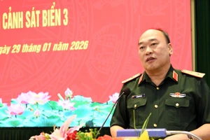 Trung tướng Lê Quang Đạo, Phó Tổng Tham mưu trưởng Quân đội nhân dân Việt Nam, phát biểu tại buổi làm việc.