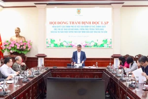 Thứ trưởng Tư pháp Nguyễn Thanh Tú phát biểu tại phiên họp của Hội đồng thẩm định độc lập dự thảo Nghị quyết của Chính phủ về việc ban hành cơ chế, chính sách đặc thù để tháo gỡ khó khăn, vướng mắc trong triển khai đấu giá tài sản trực tuyến. (Ảnh: TL)