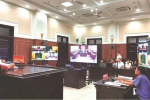 Một phiên tòa xét xử trực tuyến tại Tòa phúc thẩm Tòa án nhân dân tối cao tại Đà Nẵng. (Ảnh: TL)