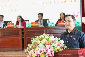 Ông Trần Văn Khải, đại biểu Quốc hội Khóa XV, Phó Chủ nhiệm Ủy ban Khoa học, Công nghệ và Môi trường của Quốc hội tiếp xúc cử tri. (Ảnh: TL)