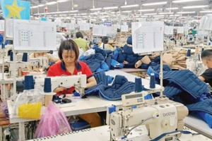 Hoạt động sản xuất tại Công ty cổ phần Đầu tư và thương mại TNG.