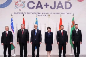 Các nhà lãnh đạo dự Hội nghị thượng đỉnh Đối thoại Nhật Bản+Trung Á tại Tokyo.