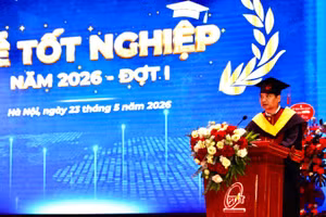 Phó Giáo sư, Tiến sĩ Đặng Hoài Bắc, Giám đốc Học viện Công nghệ Bưu chính Viễn thông, phát biểu tại buổi lễ.