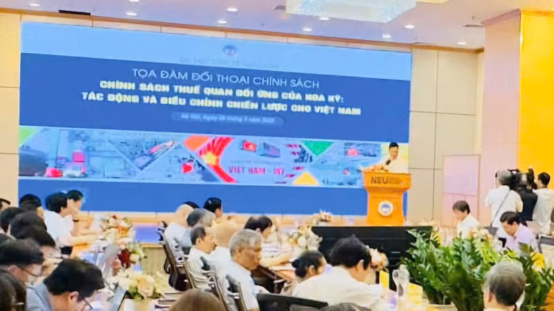 Quang cảnh tọa đàm Chính sách thuế quan đối ứng của Hoa Kỳ: Tác động và điều chỉnh chiến lược cho Việt Nam.