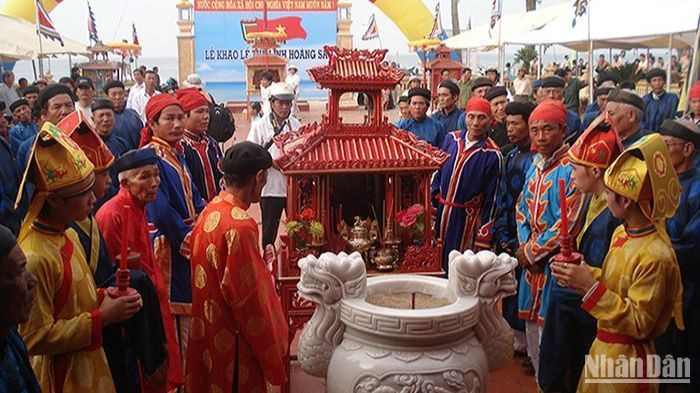 Lễ Khao lề thế lính Hoàng Sa, điểm nhấn tiêu biểu của Tuần lễ Du lịch Quảng Ngãi năm 2024.
