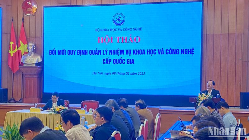 Bộ trưởng Khoa học và Công nghệ Huỳnh Thành Đạt phát biểu tại hội thảo. 