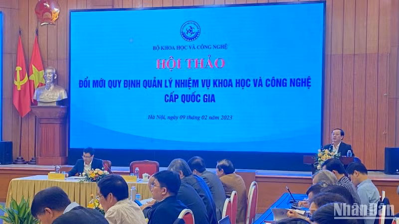 Bộ trưởng Khoa học và Công nghệ Huỳnh Thành Đạt phát biểu tại hội thảo. 