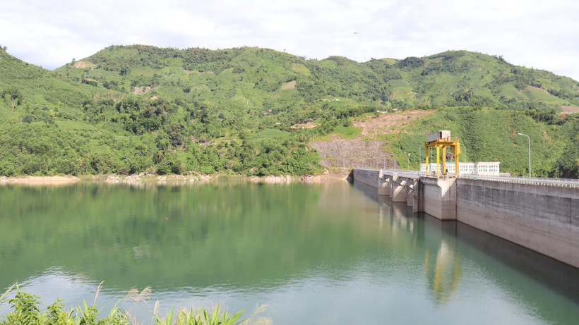 Hồ thủy điện Đăkđrinh