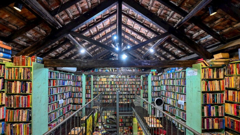 Không gian homestay được cải tạo từ nhà sách Mão. (Ảnh: GIANG HUY)