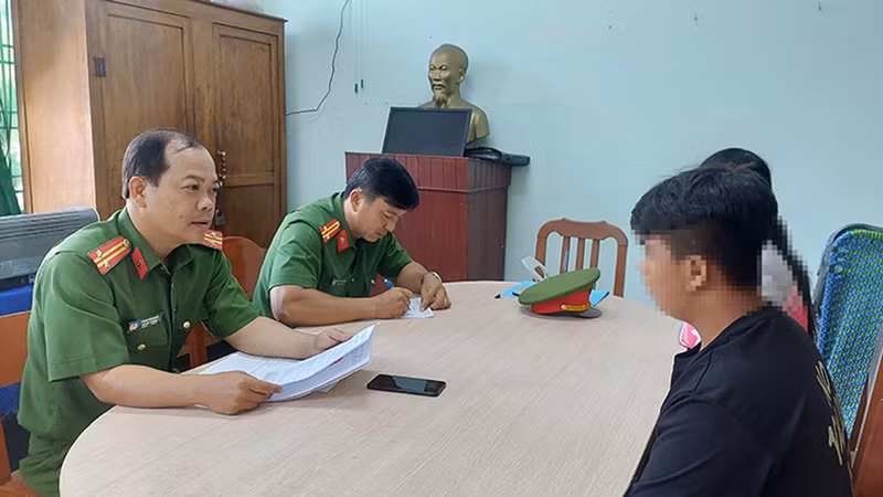 N.V.T. tại cơ quan Công an.