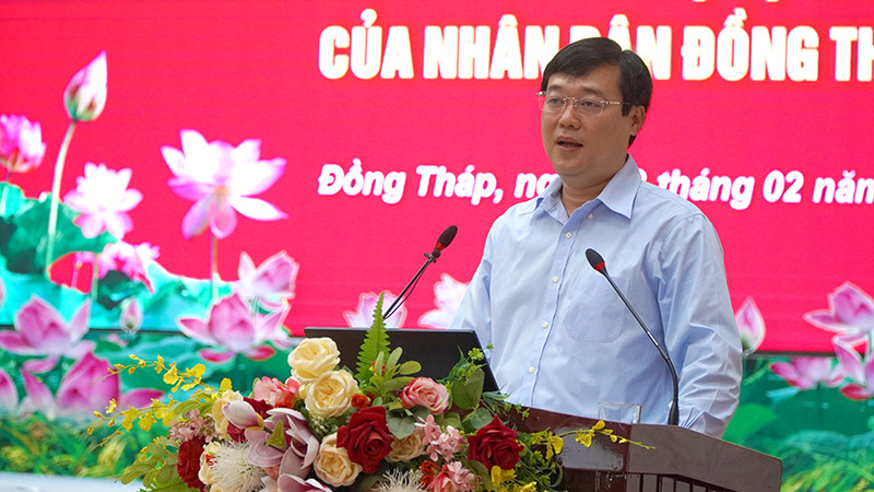 Bí thư Tỉnh ủy Đồng Tháp Lê Quốc Phong trình bày tại hội nghị. Ảnh: HỮU NGHĨA