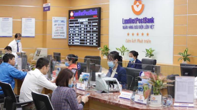LienVietPostBank hỗ trợ giảm lãi suất cho vay lên tới 1%/năm đối với khách hàng doanh nghiệp.