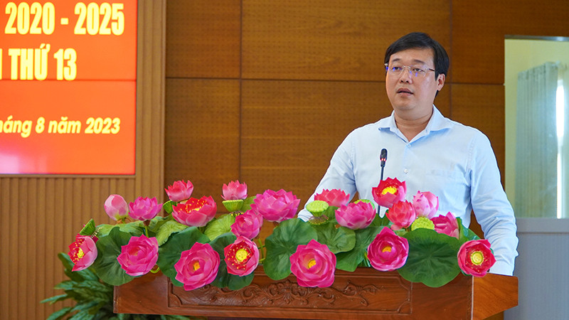 Bí thư Tỉnh ủy Đồng Tháp Lê Quốc Phong phát biểu tại hội nghị.