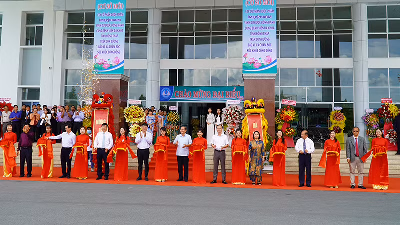 Nghi thức cắt băng khánh thành Bệnh viện đa khoa Đồng Tháp (cơ sở mới).