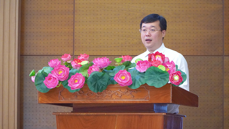 Ủy viên Trung ương Đảng, Bí thư Tỉnh ủy Đồng Tháp Lê Quốc Phong phát biểu tại buổi lễ. (Ảnh: HỮU NGHĨA)