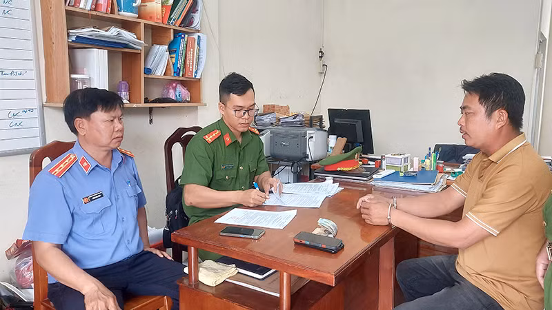 Bị can Hồ Hồng Hải Hồ tại Cơ quan điều tra. (Ảnh: Công an cung cấp)