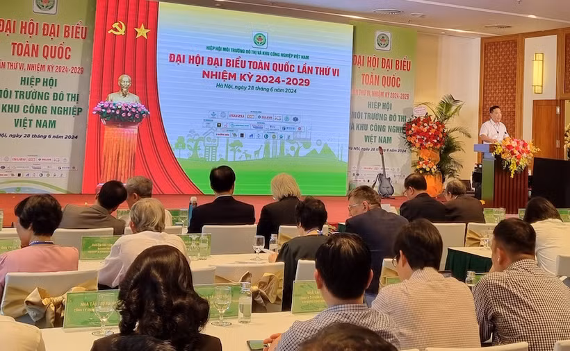 Quang cảnh Đại hội lần thứ VI, nhiệm kỳ 2024-2029 Hiệp hội Môi trường đô thị và khu công nghiệp Việt Nam.