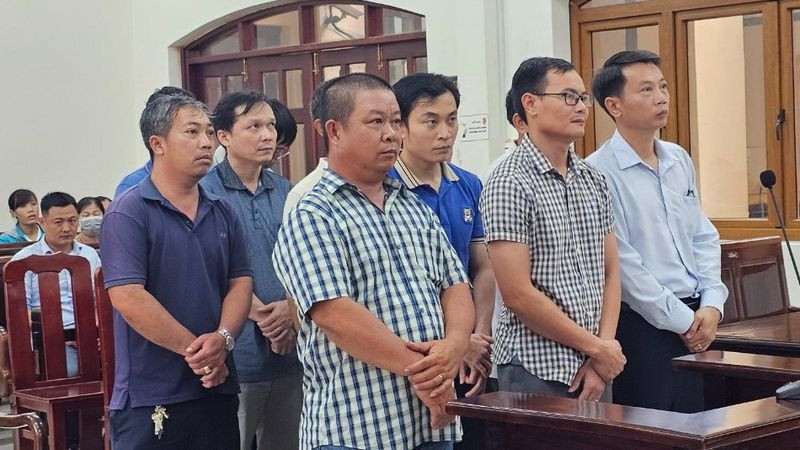 Các bị cáo tại tòa.