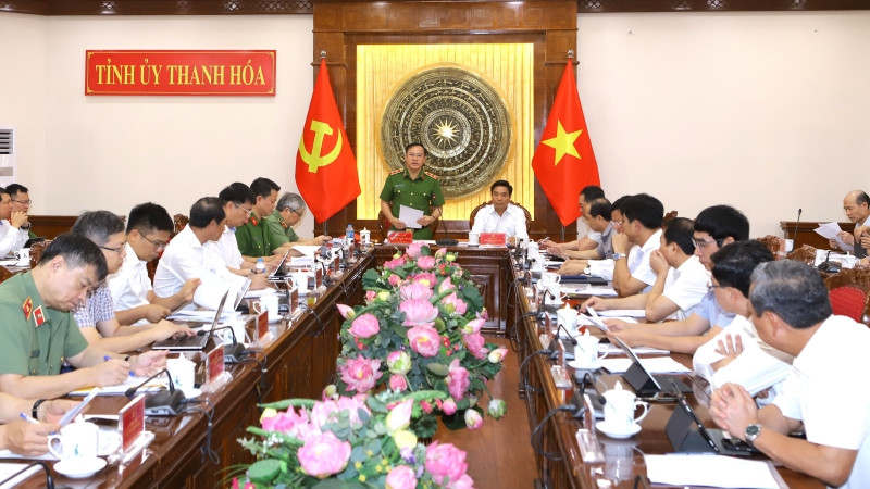 Toàn cảnh buổi làm việc.