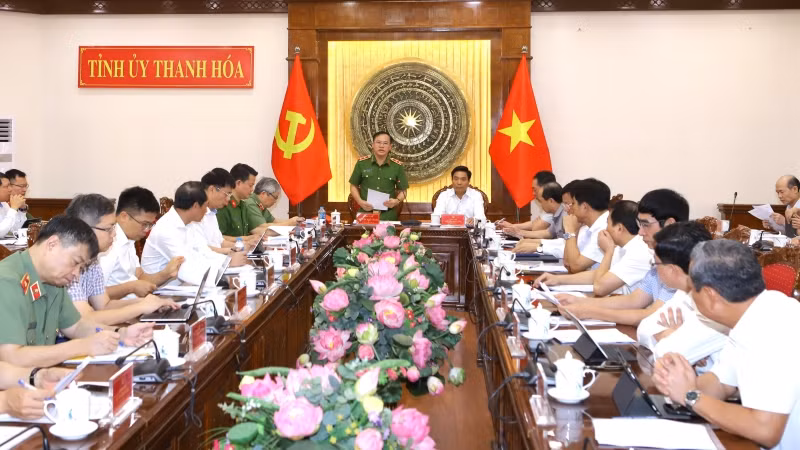 Toàn cảnh buổi làm việc.