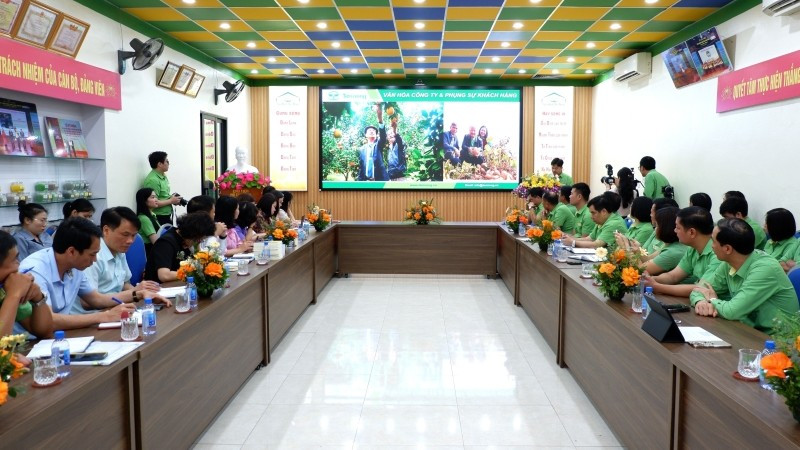 Hội thảo “Thực tiễn và kinh nghiệm trong xây dựng văn hóa doanh nghiệp”.