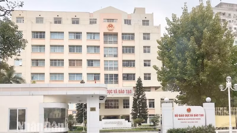 Bộ Giáo dục và Đào tạo điều chỉnh thông tin về phụ cấp ưu đãi theo nghề cho giáo viên, nhân viên trường học