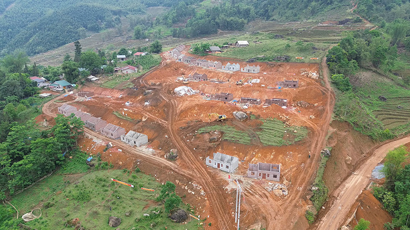 Điểm tái định cư cho đồng bào bị ảnh hưởng bởi thiên tai ở Sàng Ma Sáo được xây dựng tại thôn Mà Mù Sử 1, xã Sàng Ma Sáo, huyện Bát Xát. 