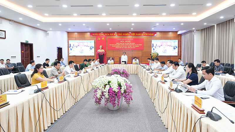 Tỉnh Lào Cai phát động thi đua 90 ngày đêm giải phóng mặt bằng tuyến đường sắt Lào Cai-Hà Nội-Hải Phòng.
