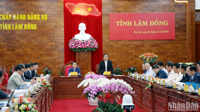 Phó Thủ tướng Trần Hồng Hà làm việc với lãnh đạo tỉnh Lâm Đồng và Khánh Hòa về dự án đầu tư xây dựng cao tốc Nha Trang-Đà Lạt.
