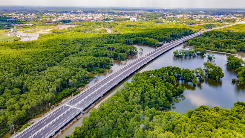 Hướng dẫn các phương tiện lưu thông tạm thời khi cao tốc Bến Lức-Long Thành đi vào khai thác
