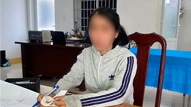 Đối tượng D.T.L. tại cơ quan Công an.