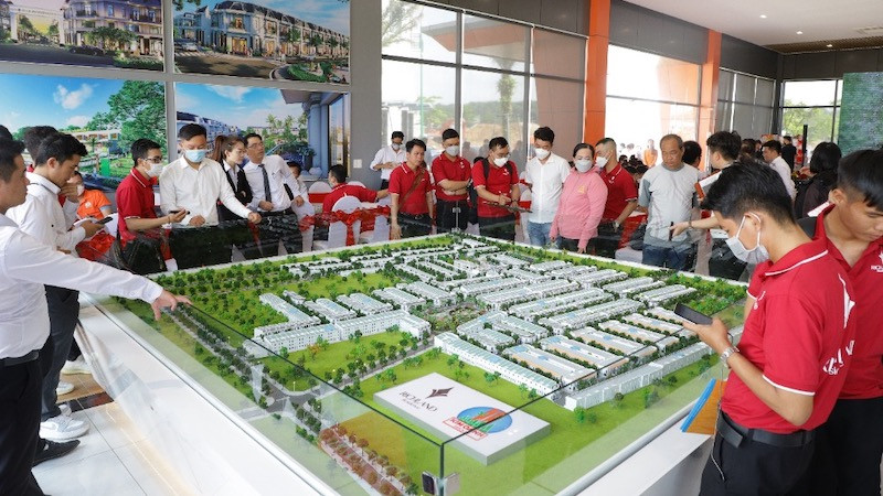 Thị trường bất động sản xuất hiện dự án cam kết lợi nhuận lên đến 30%