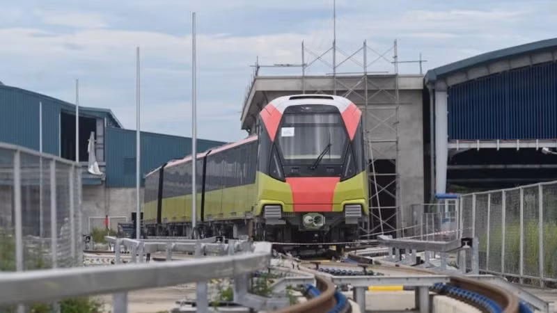 Vận hành thử đoạn trên cao đường sắt đô thị Nhổn-ga Hà Nội.