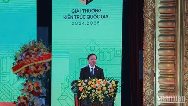 Phó Thủ tướng Chính phủ Trần Hồng Hà phát biểu chỉ đạo tại buổi lễ.