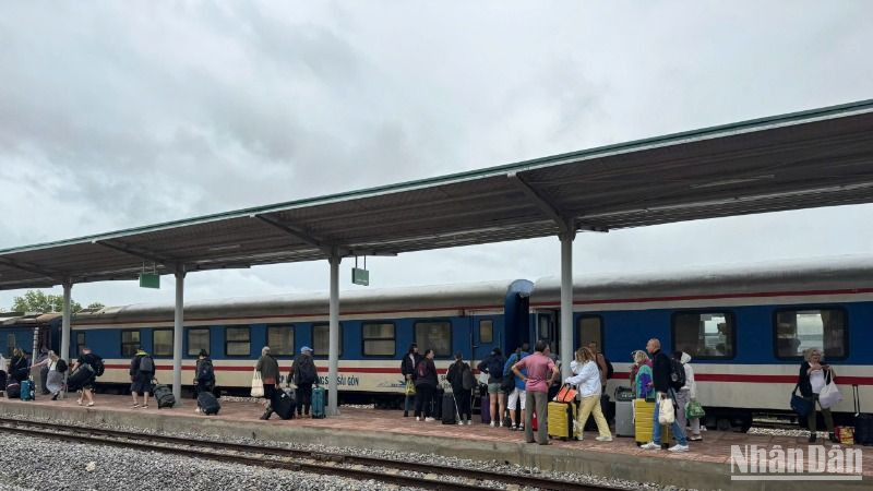 Ông Đặng Sỹ Mạnh, Tổng Giám đốc Tổng Công ty Đường sắt Việt Nam, cho biết: Các nước trên thế giới hiện nay đa số sử dụng khổ đường 1.435mm, đường sắt Việt Nam chủ yếu vẫn duy trì khổ đường 1.000mm. 
