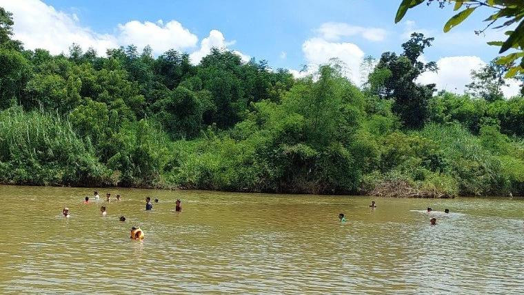 Khu vực 2 cha con ông Nh. bị đuối nước tử vong.