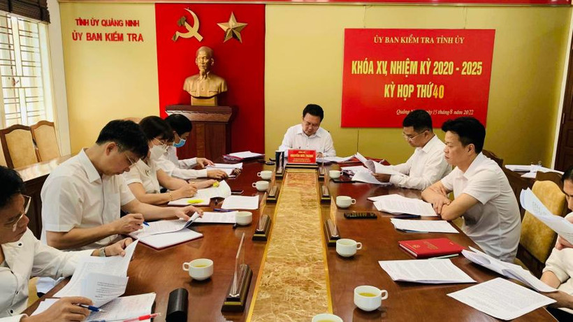 Kỳ họp 40 Ủy ban Kiểm tra Tỉnh ủy Quảng Ninh họp xem xét kỷ luật đảng viên vi phạm.
