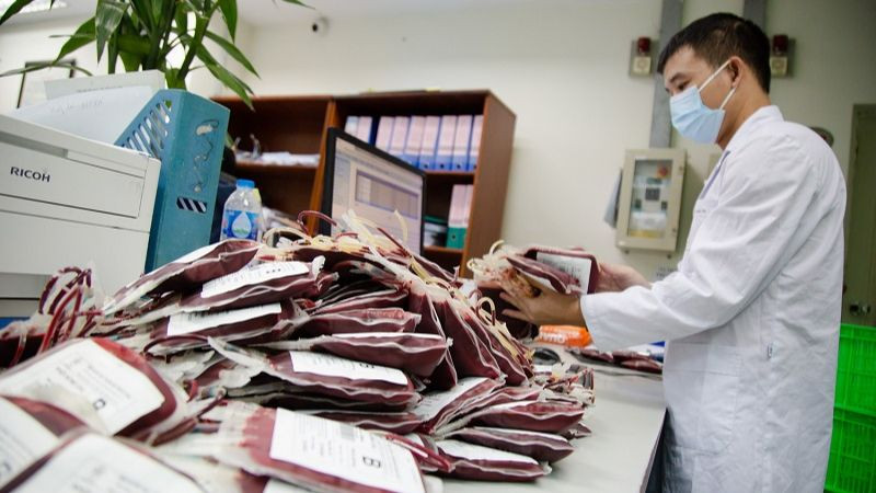 Viện Huyết học-Truyền máu Trung ương cung cấp máu nhiều đợt cho Cần Thơ.