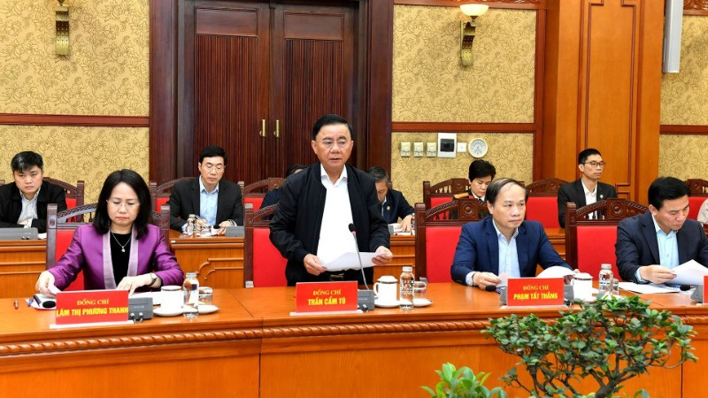 Thường trực Ban Bí thư Trần Cẩm Tú chủ trì Phiên họp thứ ba Tiểu ban Tổ chức phục vụ Đại hội XIV của Đảng.