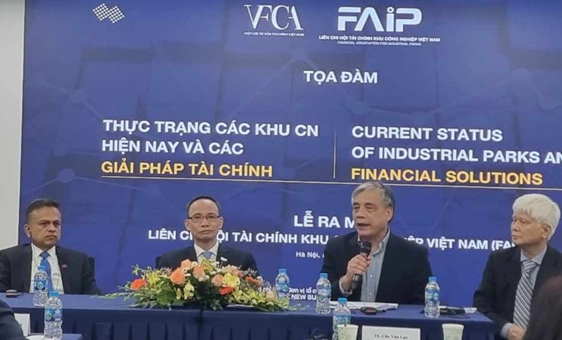 Quang cảnh Tọa đàm "Thực trạng các khu công nghiệp hiện nay và giải pháp tài chính". 