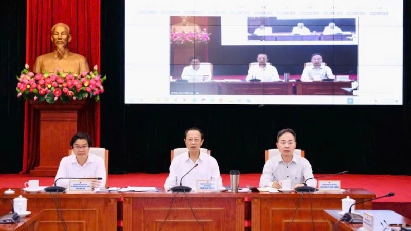 Bộ Giáo dục và Đào tạo tổ chức Hội nghị trực tuyến, đánh giá về việc quản lý dạy thêm, học thêm theo Thông tư 29.