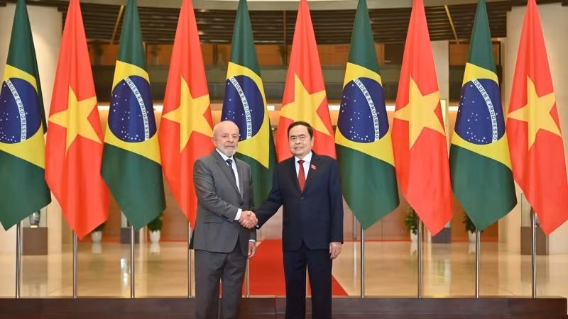 Chủ tịch Quốc hội Trần Thanh Mẫn và Tổng thống Brazil Luiz Inácio Lula da Silva. (Ảnh: DUY LINH)
