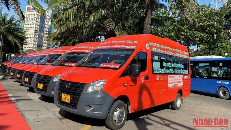 Tuyến xe buýt 109 được bố trí đón khách tại làn B ga quốc nội, sân bay Tân Sơn Nhất, tạo điều kiện cho hành khách tiếp cận xe buýt dễ dàng hơn.