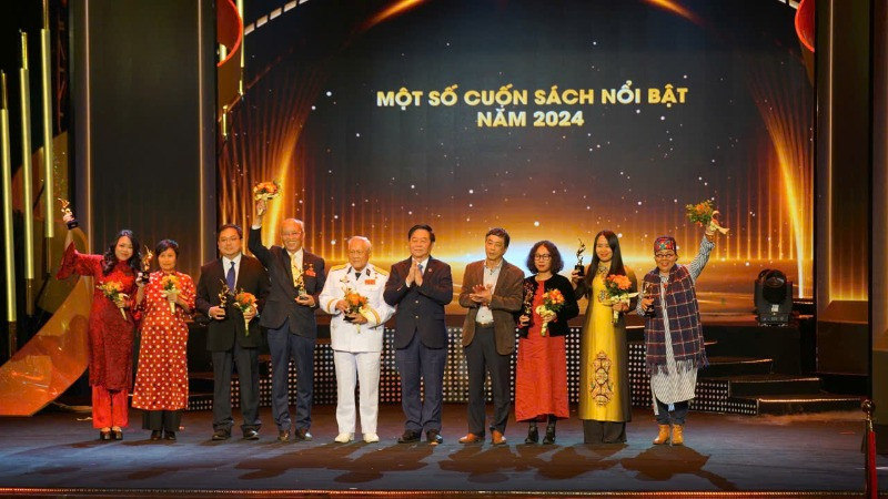 Lễ tôn vinh một số cuốn sách tiêu biểu năm 2024.