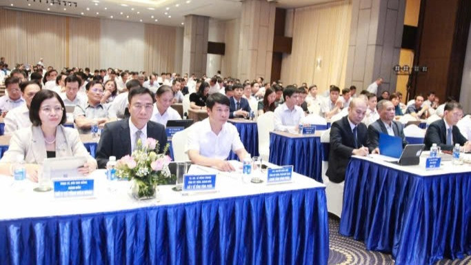 Các đại biểu dự hội thảo.