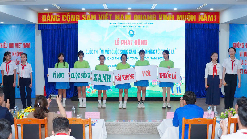 Thiếu nhi gửi thông điệp "Nói không với thuốc lá”.