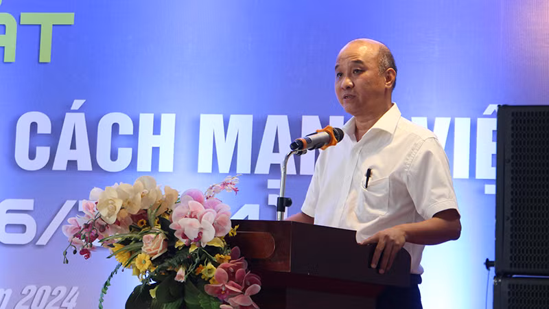 Phó Chủ tịch Ủy ban nhân dân thành phố Đà Nẵng Lê Quang Nam phát biểu.